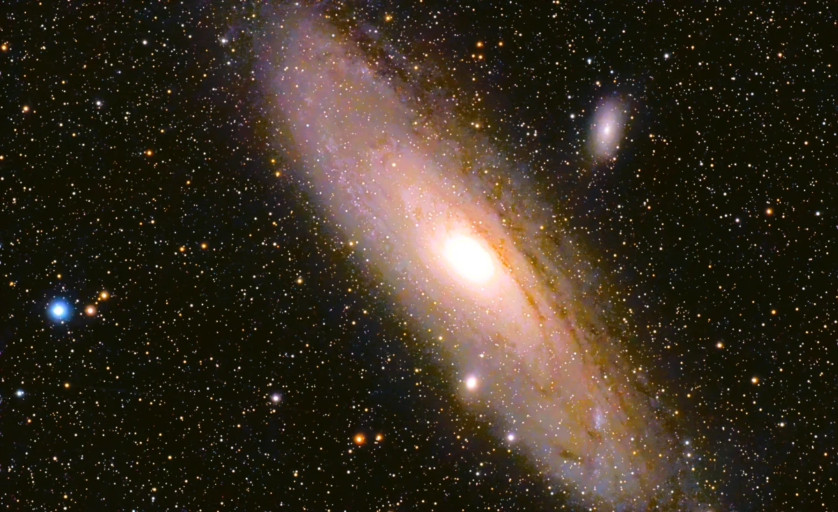 Andromeda-Galaxie M31 Nachbearbeitet mit Windows 11 Internet Photo-App