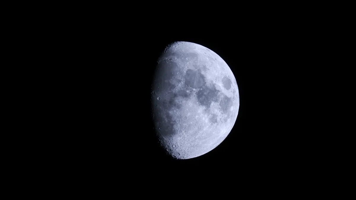 Waxing gibbous moon