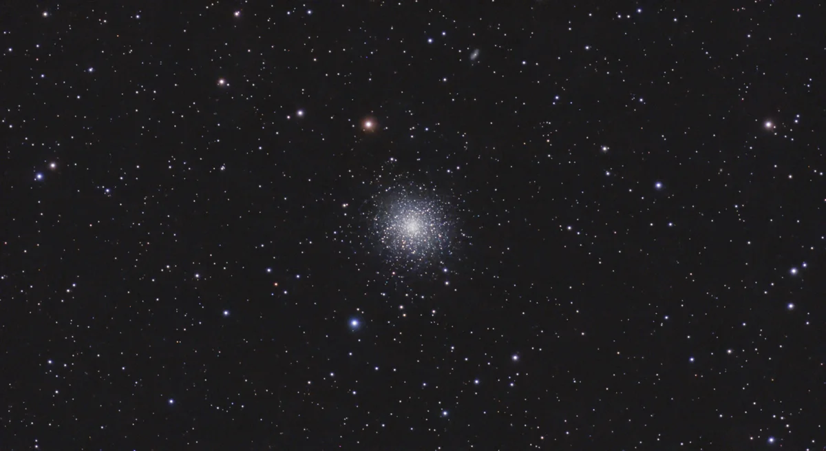 M13 in alt-az under full moon