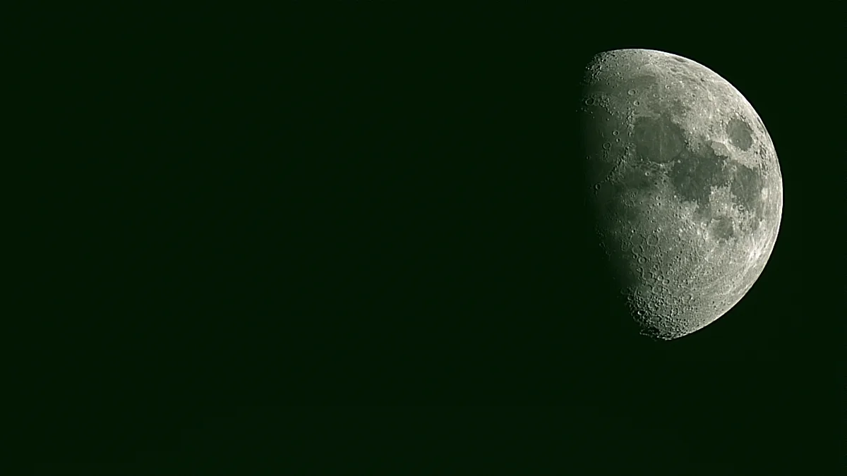 Luna.