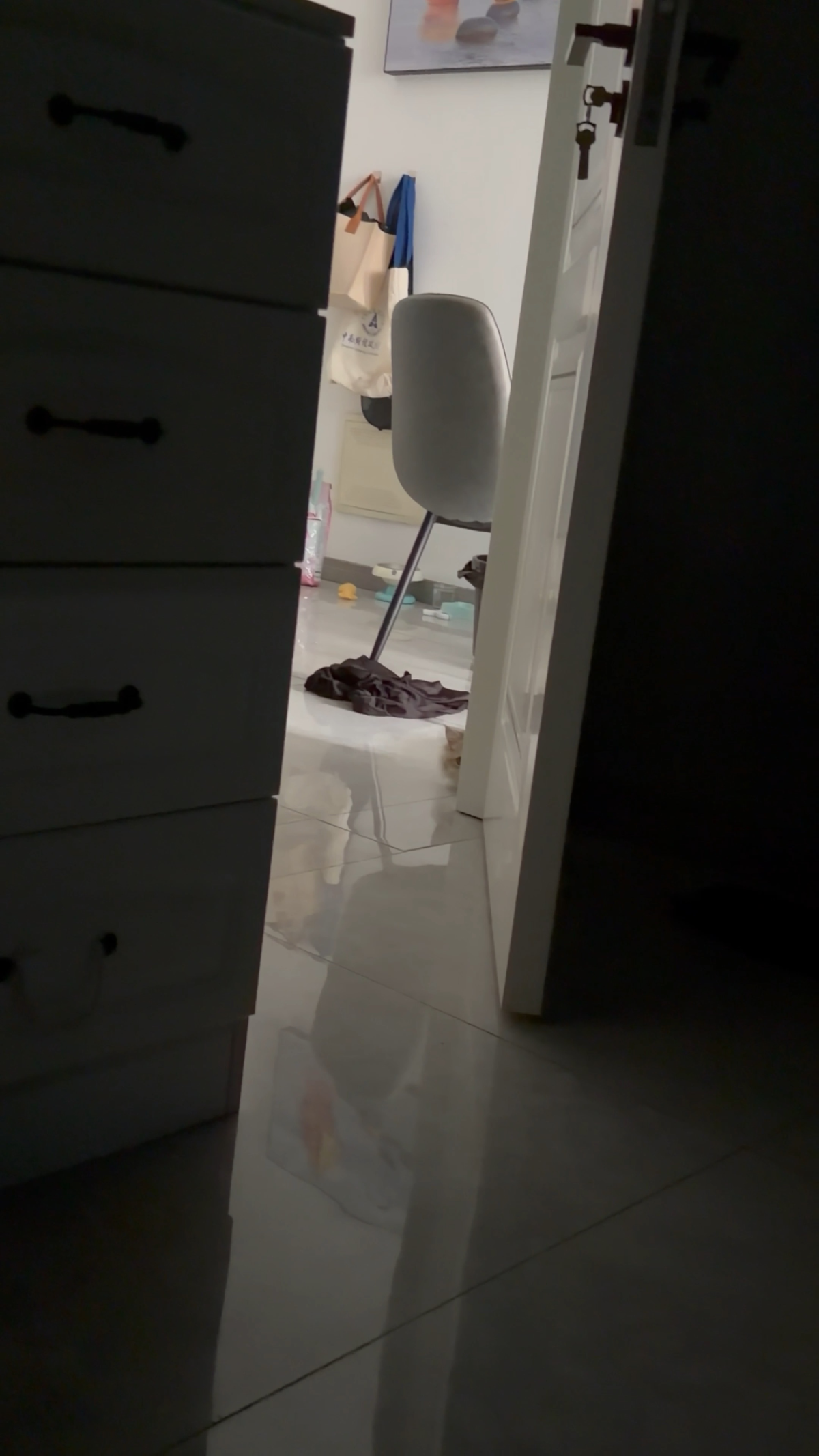 偷看