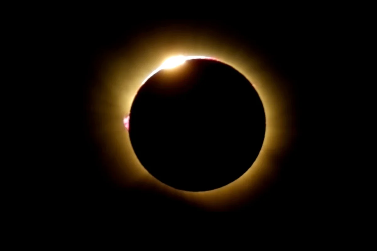 Diamonds rings eclipse from Tarragona, Spain