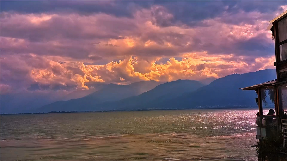 洱海