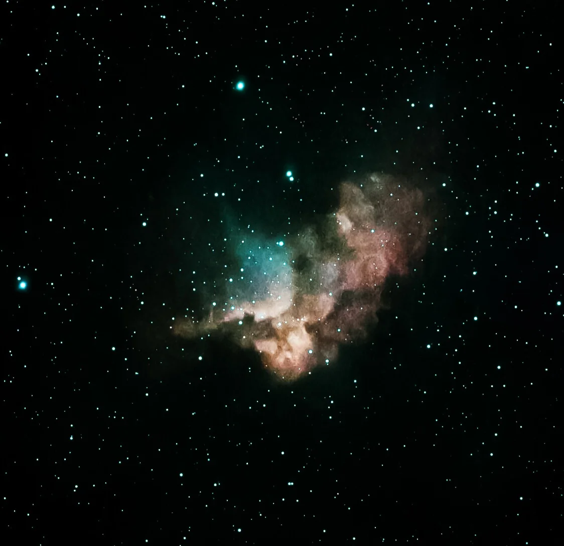 Wizards Nebula with attemp at hubble colour