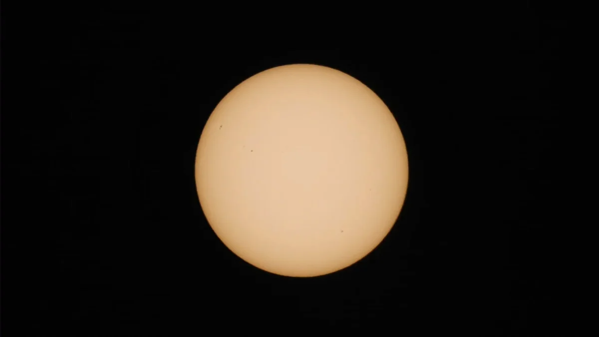 Solar Eclipse Timelapse - stabilised