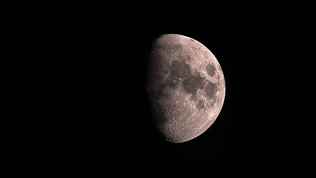 The moon 😍