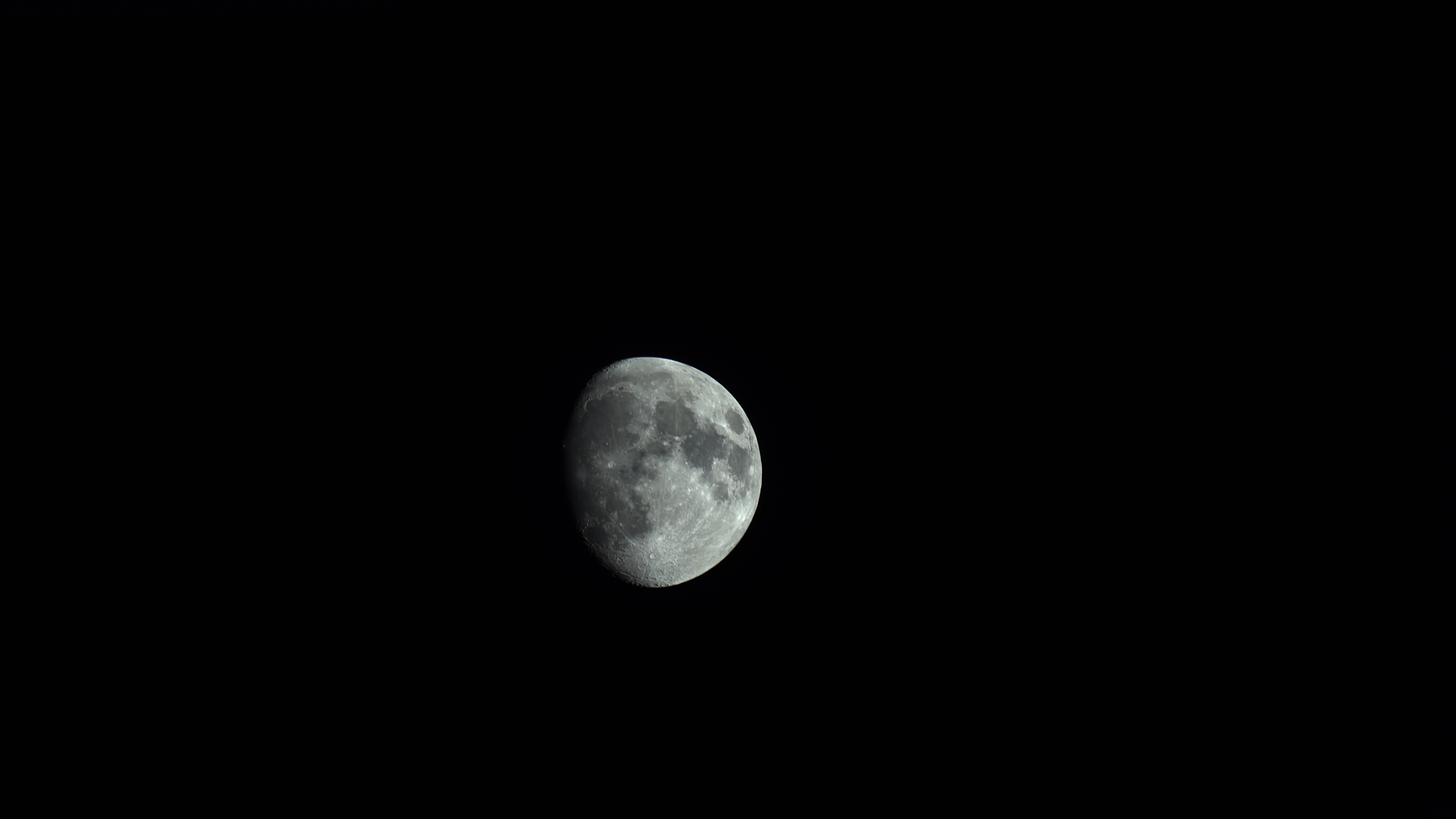 3rd Moon shot: 200 frames stacked & Stellar studio