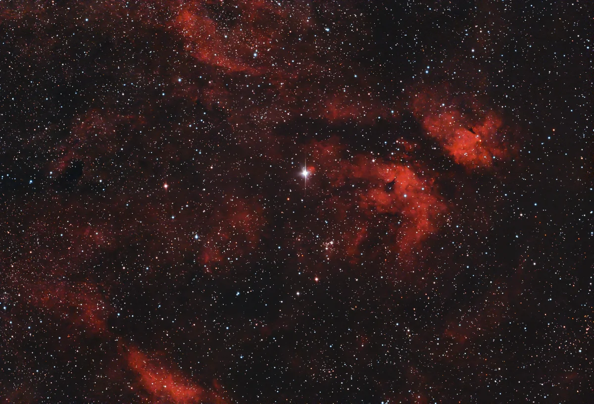 Cygnus H-II Nebulaic Dust (Sadr)