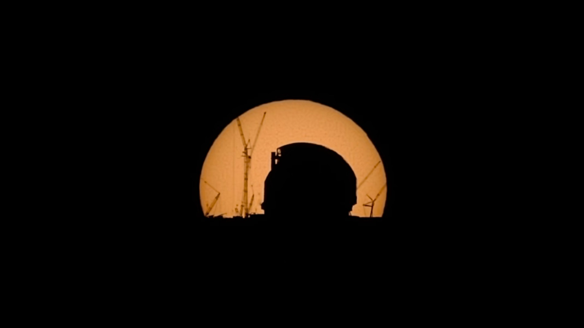 Contraluz Elt Telescope y Sol