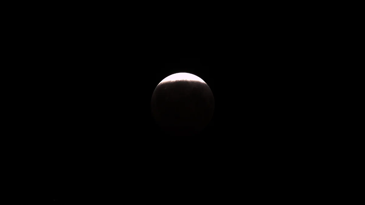 Last hours of eclipse