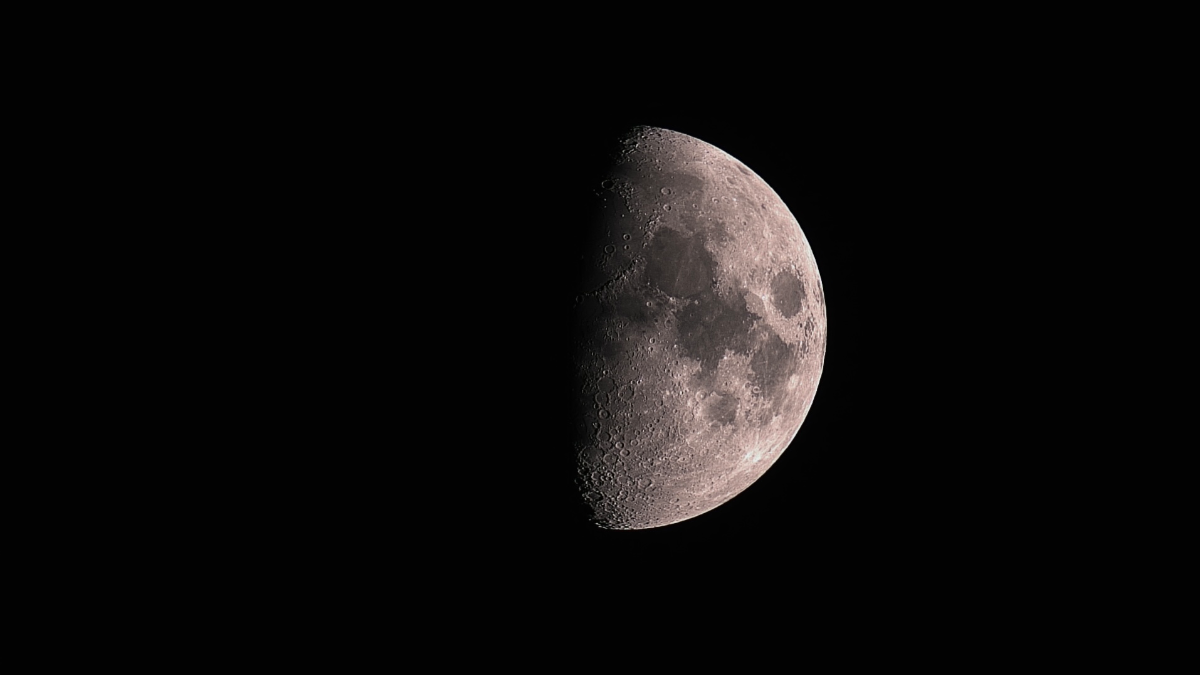 Moon 8/21